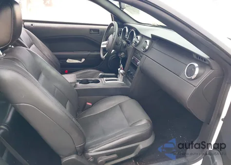 2006 Ford Mustang V6 z USA, uszkodzony, nr VIN 1ZVFT84N965241893